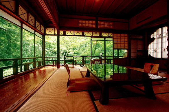Supreme moment in facilities with Japanese traditional atmosphere
